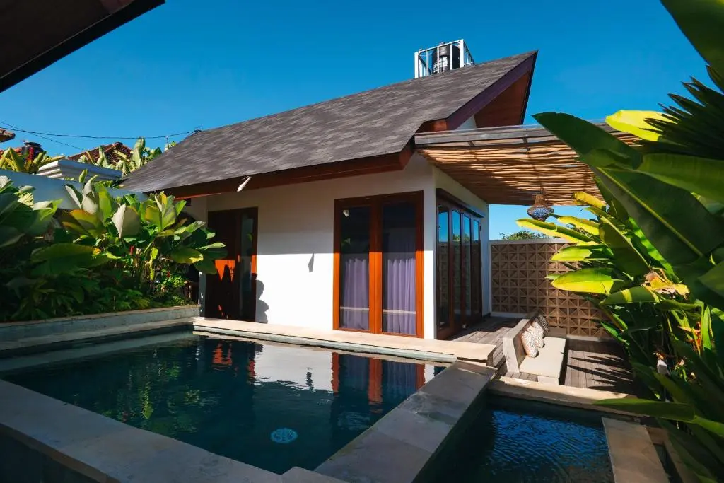 InnerPeace Villa pool